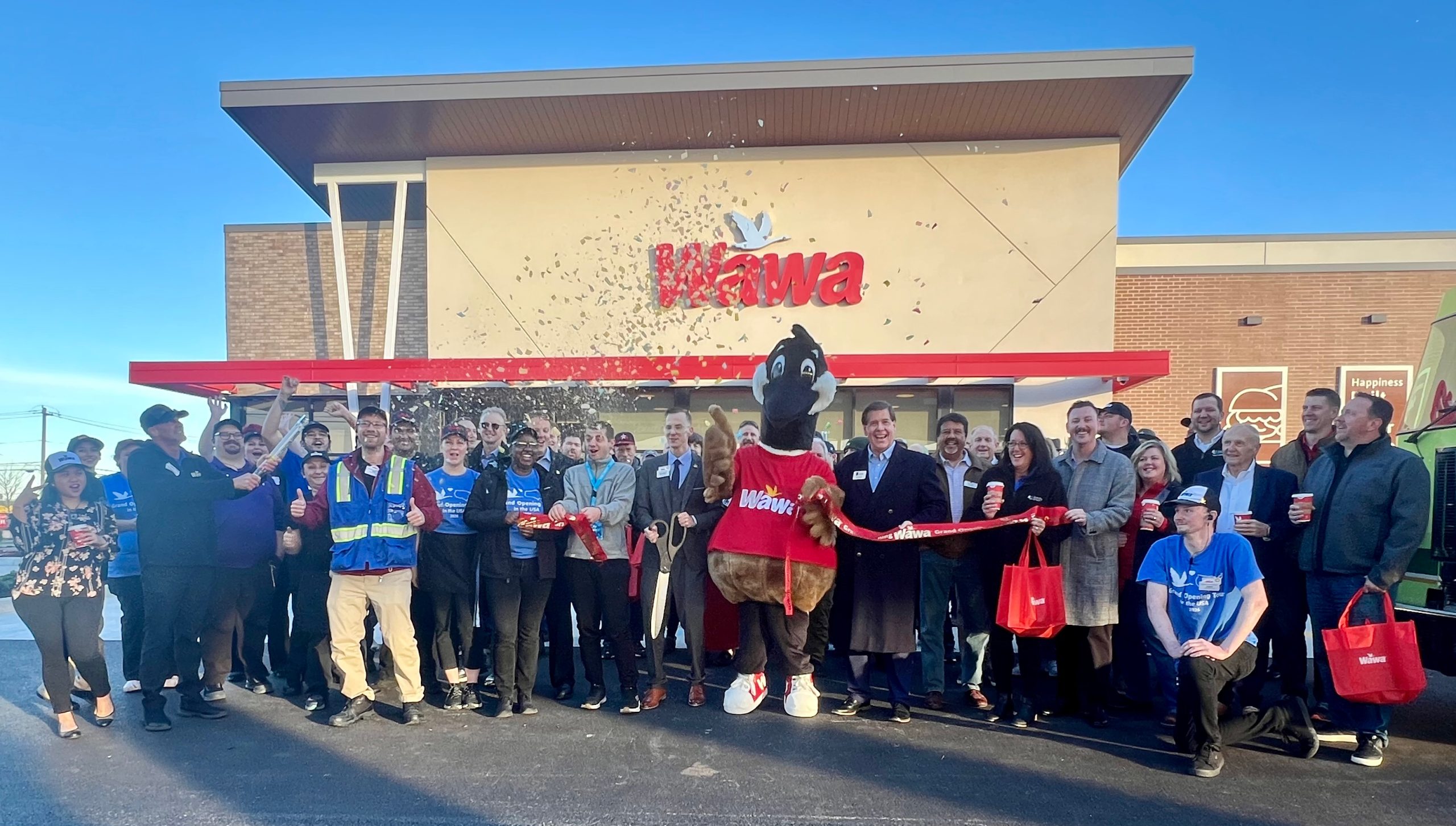 Wawa reaches 10 stores in Ohio and celebrates milestone at new store in Liberty Township